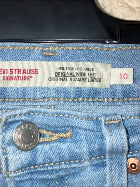 Levi's Light Blue Original Wide Leg Jeans - Picture 6 of 8